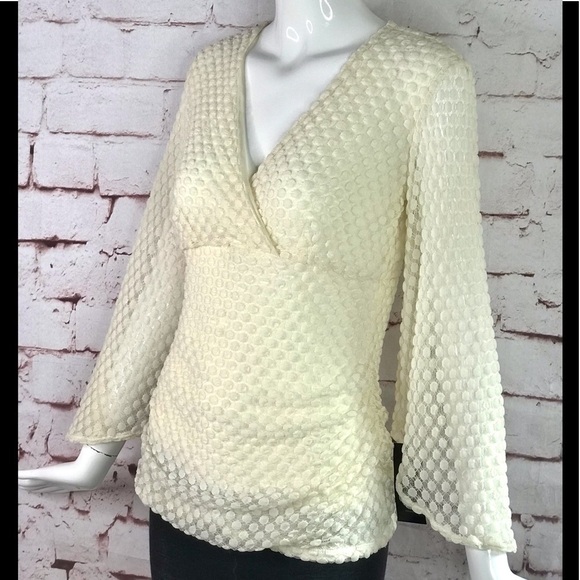 STYLE & CO. PETITE Medium faux wrap cream popcorn top Bell Sleeves NEW WITH TAGS - Picture 2 of 12